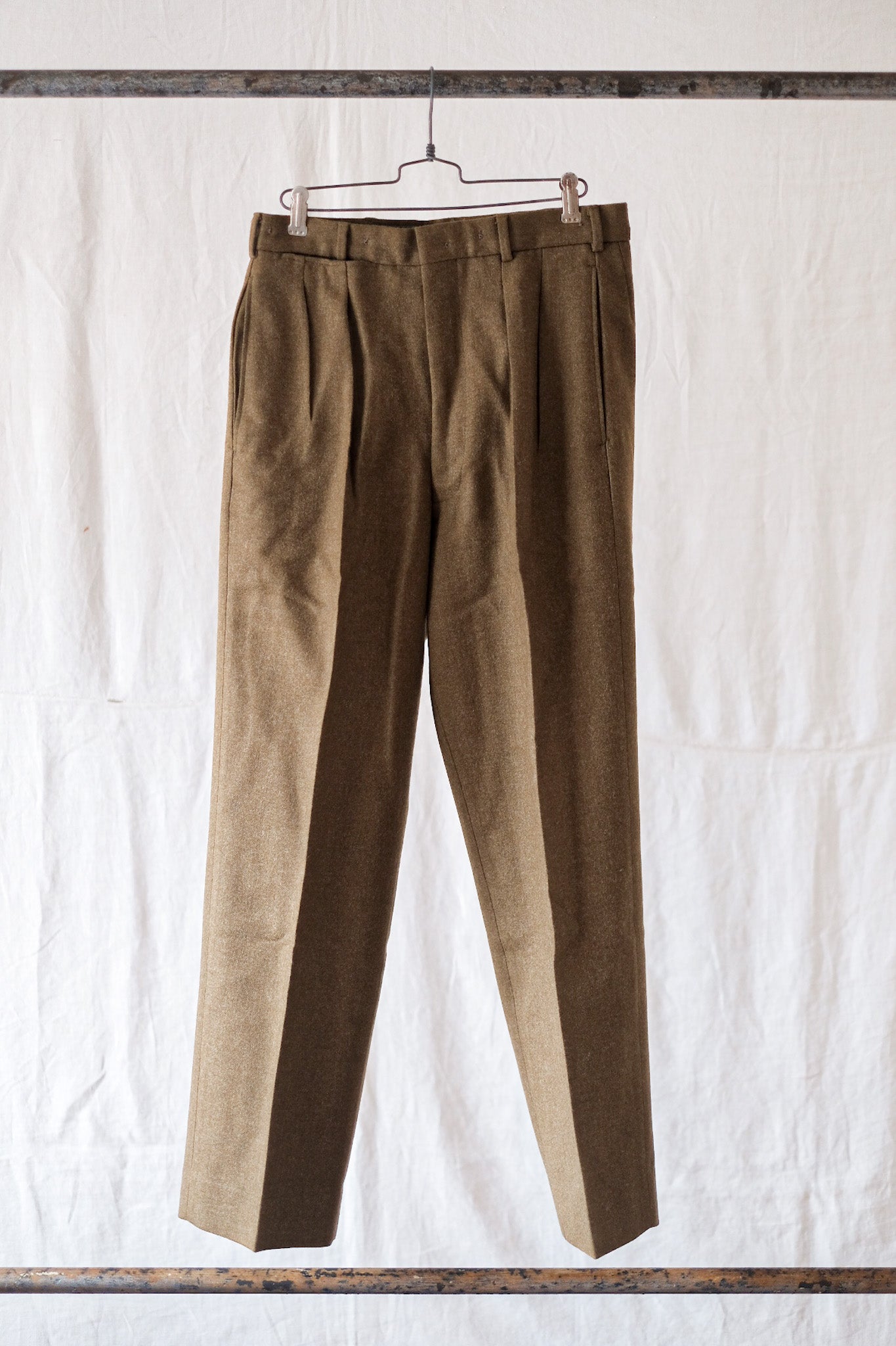 [~ 90's] Taille des pantalons de laine de l'armée australienne.76S