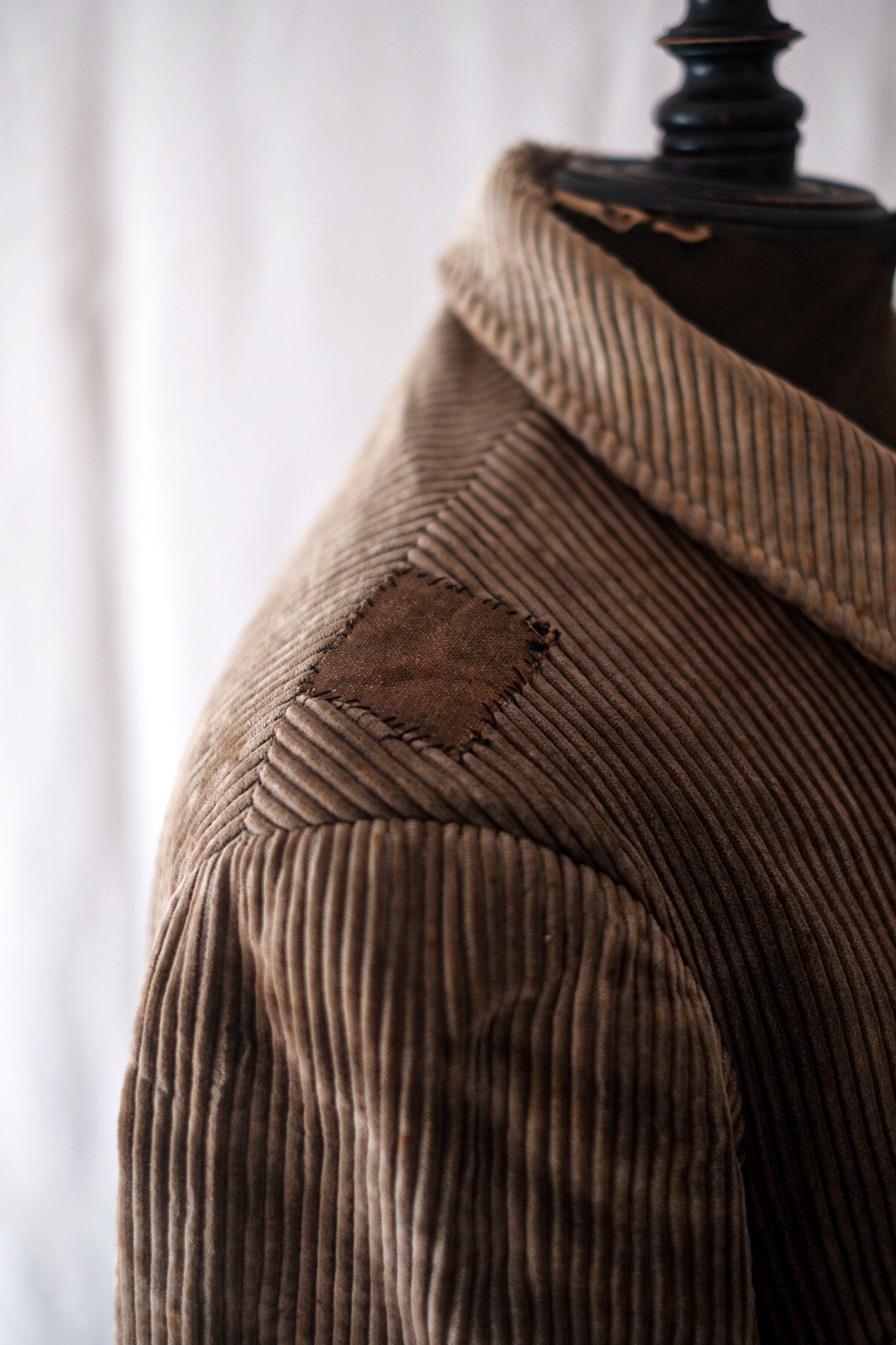 [~ 30 '] 프랑스 빈티지 브라운 코듀로이 사냥 게임 키퍼 재킷
