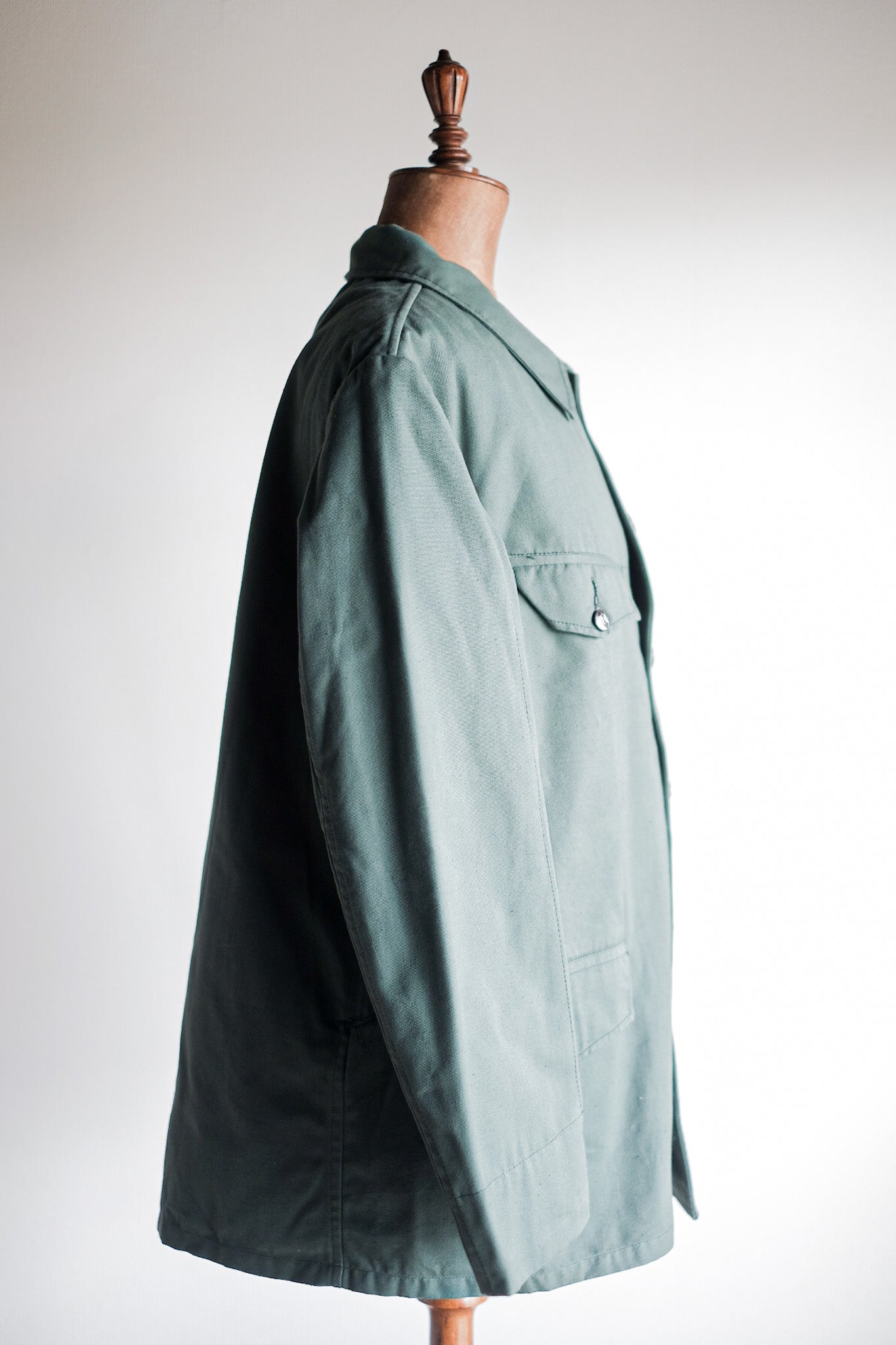 ［~50's］French Vintage Green Cotton Hunting Jacket With Chin Strap "Dead Stock"