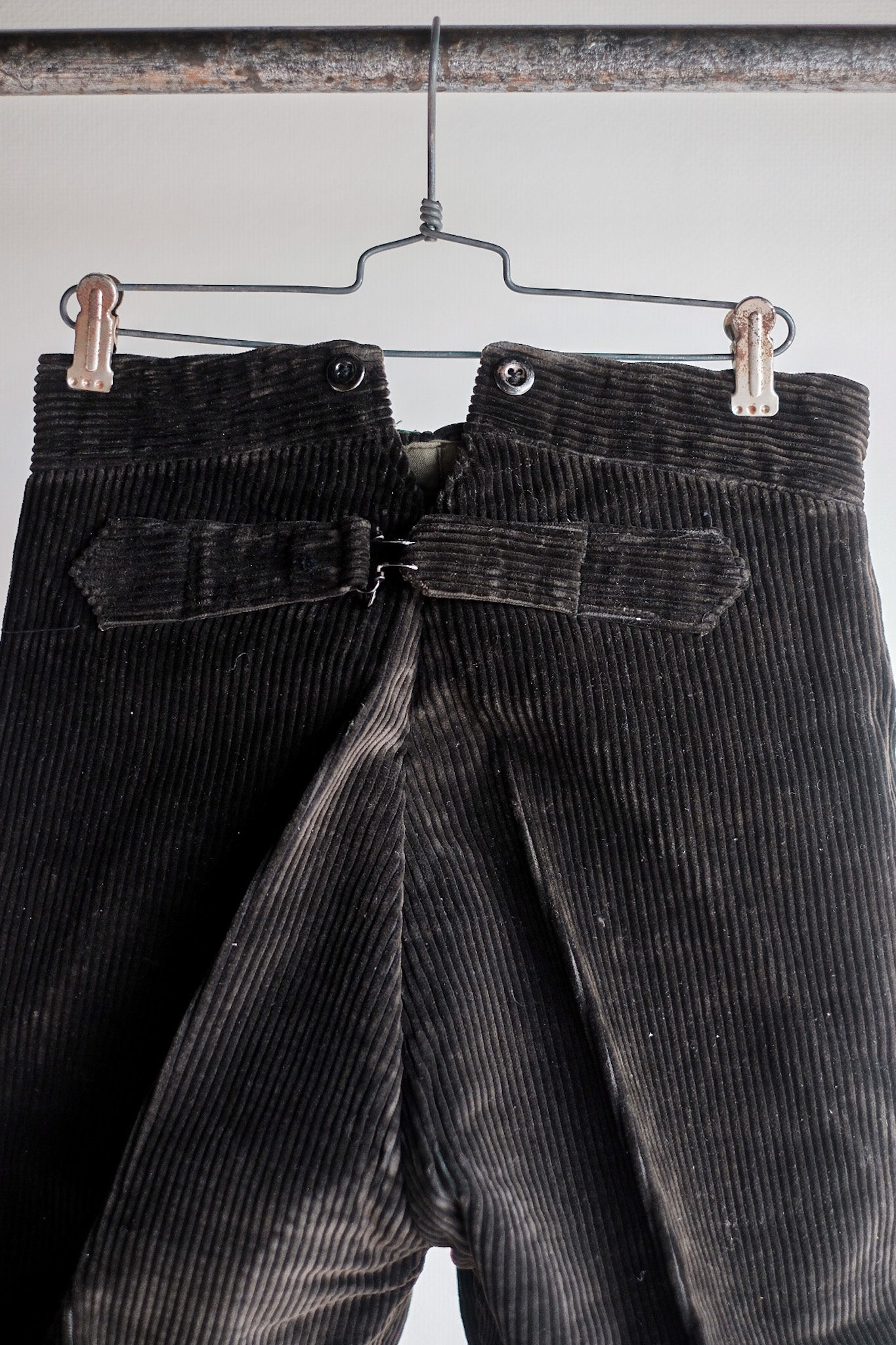 [~ 30's] Pantalon de travail en velours côtelé brun foncé vintage "Stock mort"