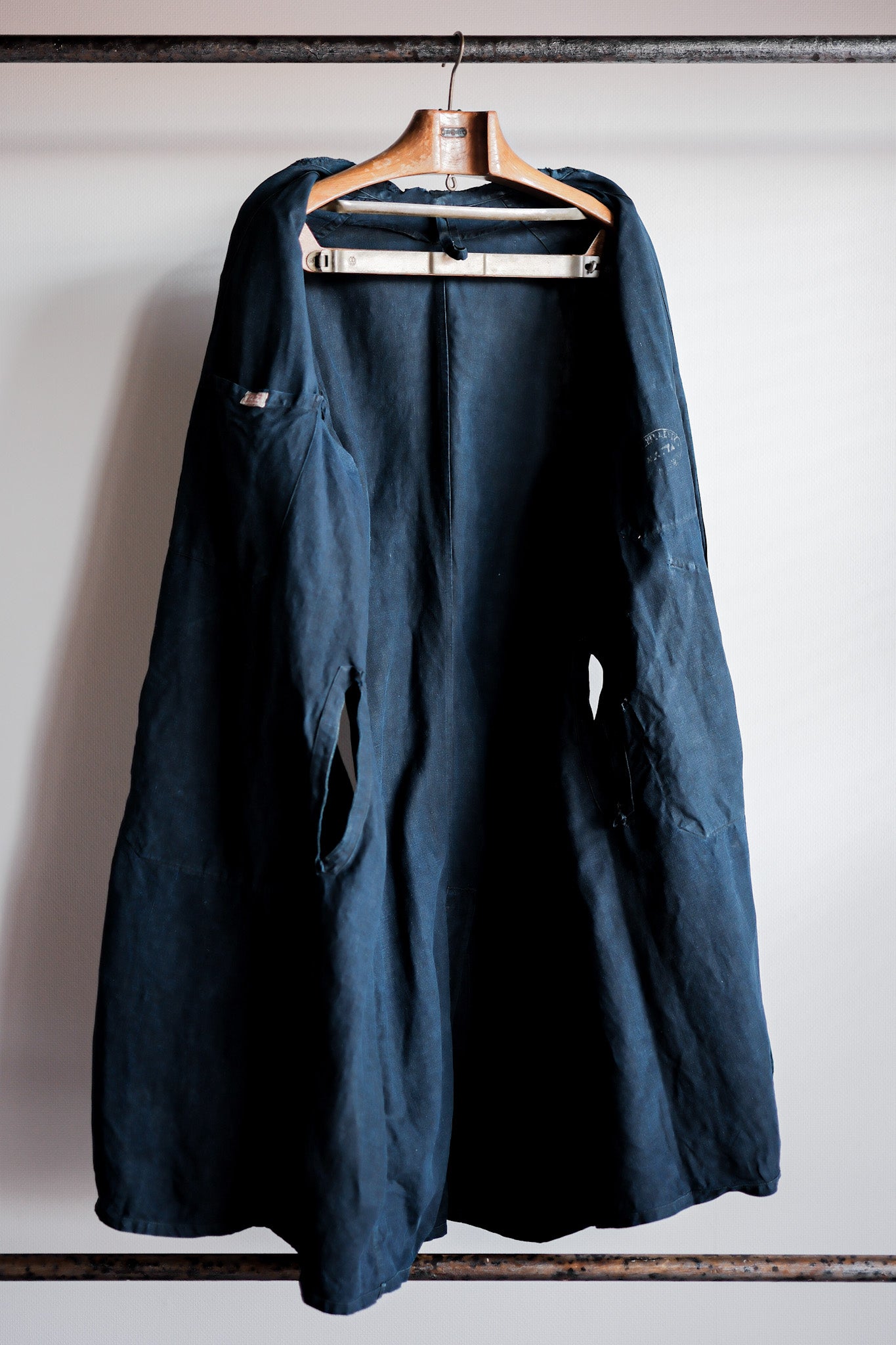 [Early 20th C] French Antique Indigo Linen Maquignon Coat