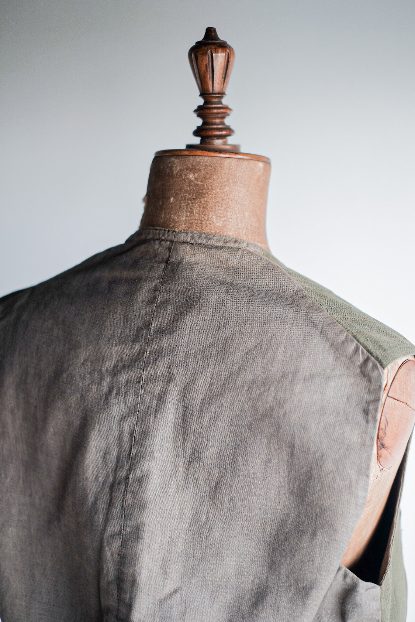 ［~20's］French Vintage Moss Green Hunting Gilet & Jodhpurs "Au Louvre"