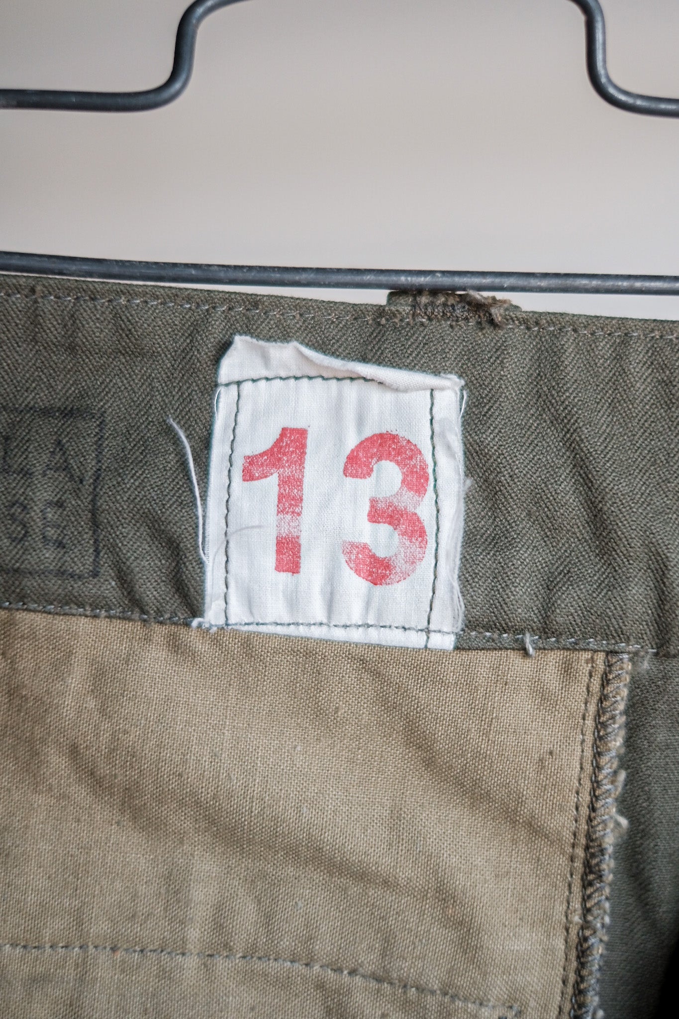 [~ 60's] Taille des pantalons de terrain de l'armée française M47.13 "Stock mort"