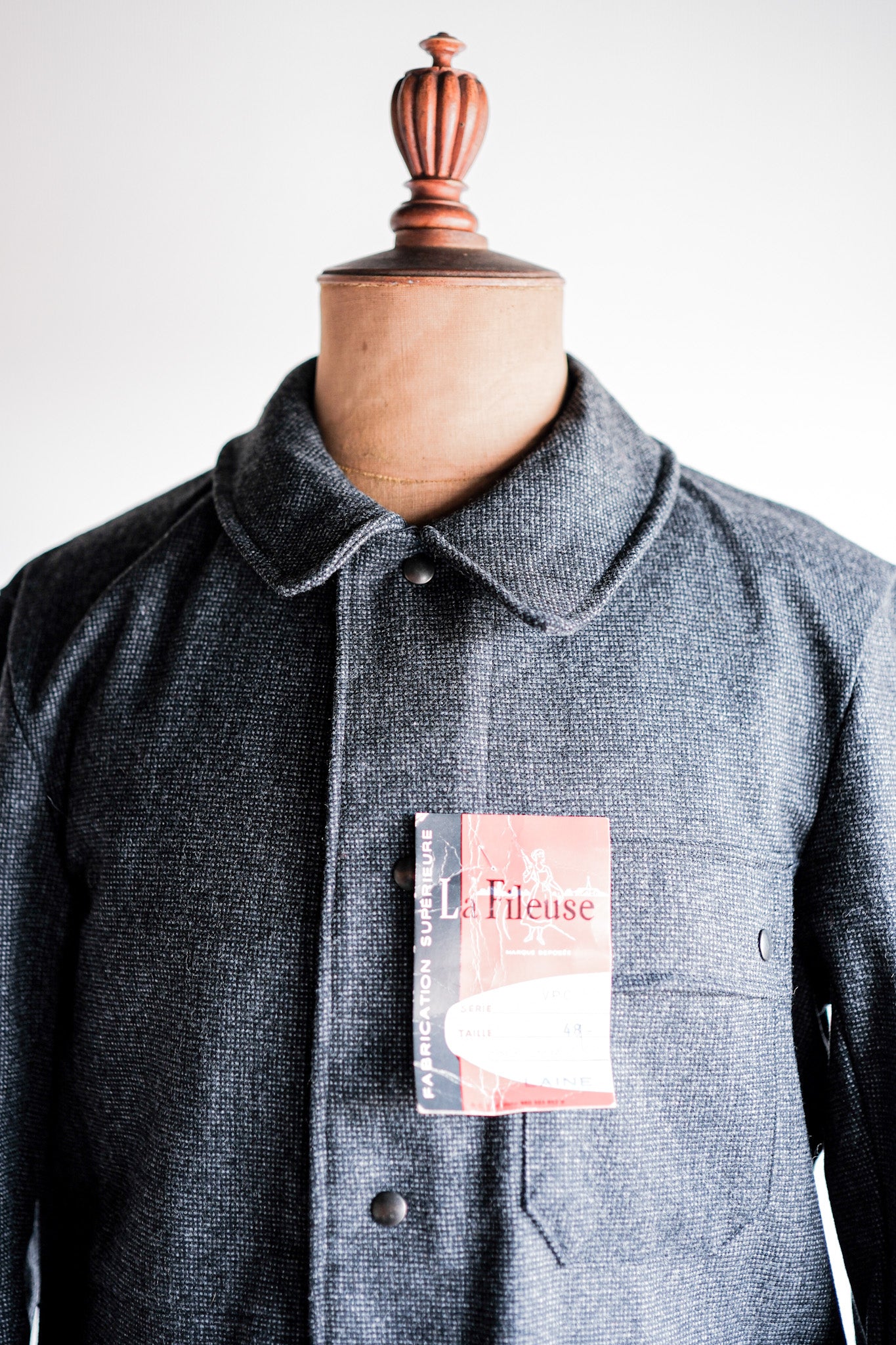 [~ 60 년대] 프랑스 빈티지 그레이 작업 재킷 크기 .48 "데드 스톡"