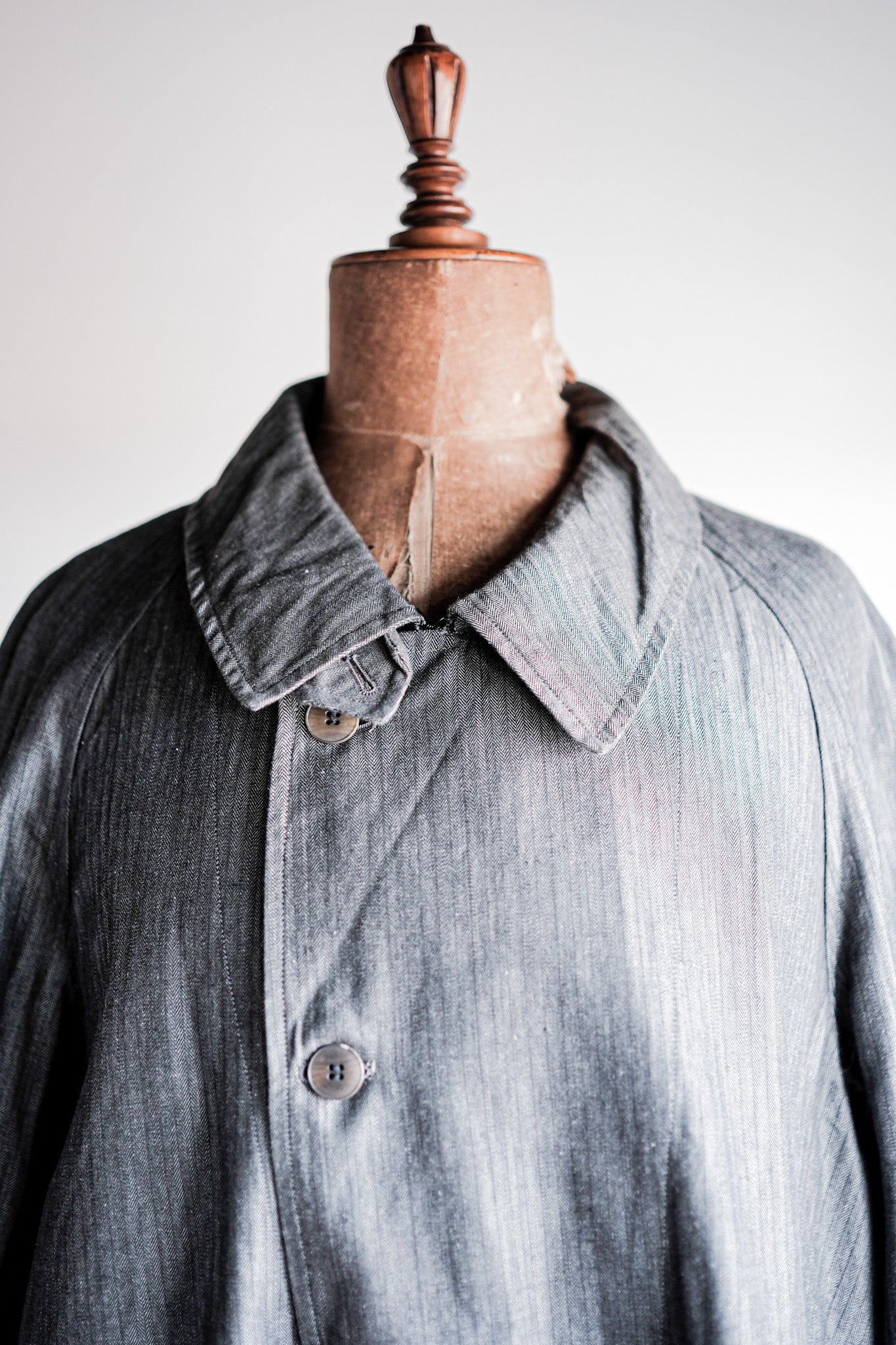 ［~40's］French Vintage Salt & Pepper Cotton HBT Work Coat With Chin Strap "Dead Stock"