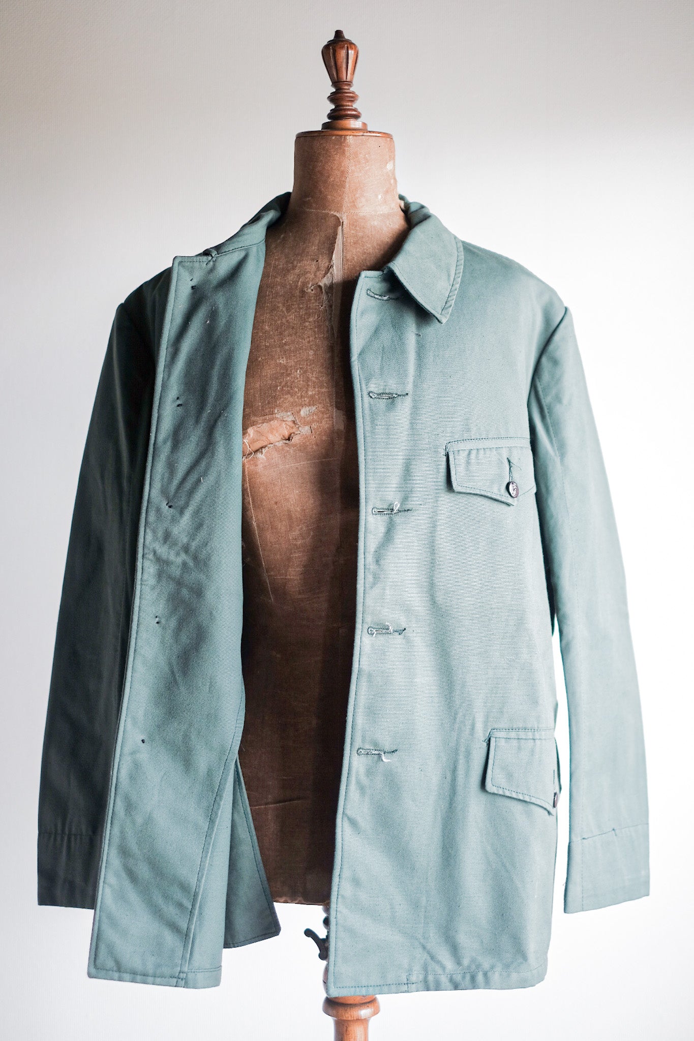 ［~50's］French Vintage Green Cotton Hunting Jacket With Chin Strap "Dead Stock"